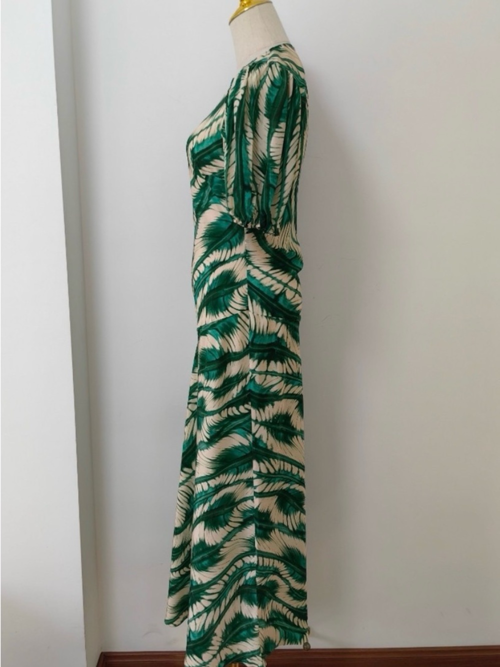 NWT Ulla Johnson Ines Dress Green Silk Puff Sleeve Floral Print Midi Dress Sz 4 - Picture 7 of 12